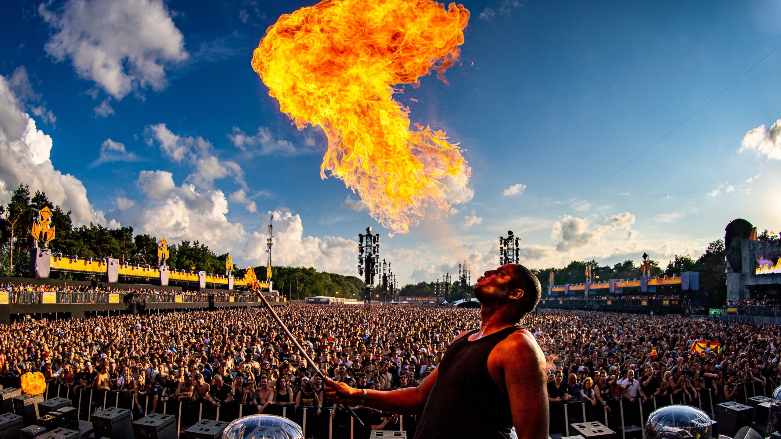 Dominator, we will prevail! An online spectacle, a brand-new album