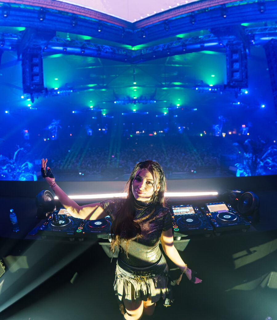 045BDF6A-0596-4092-9E01-C4893E7F15F8